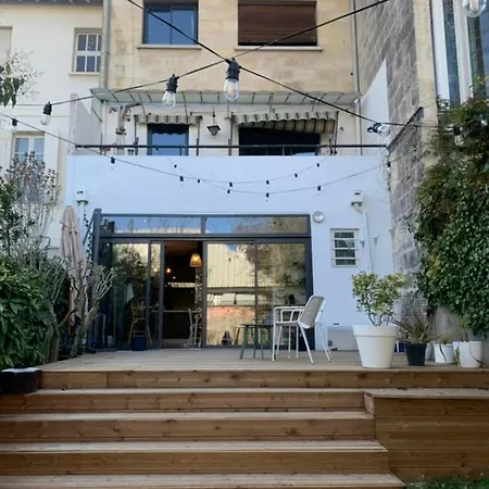Large Cosy Nest With Garden In * Bordeaux