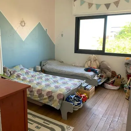 Large Cosy Nest With Garden In Bordeaux